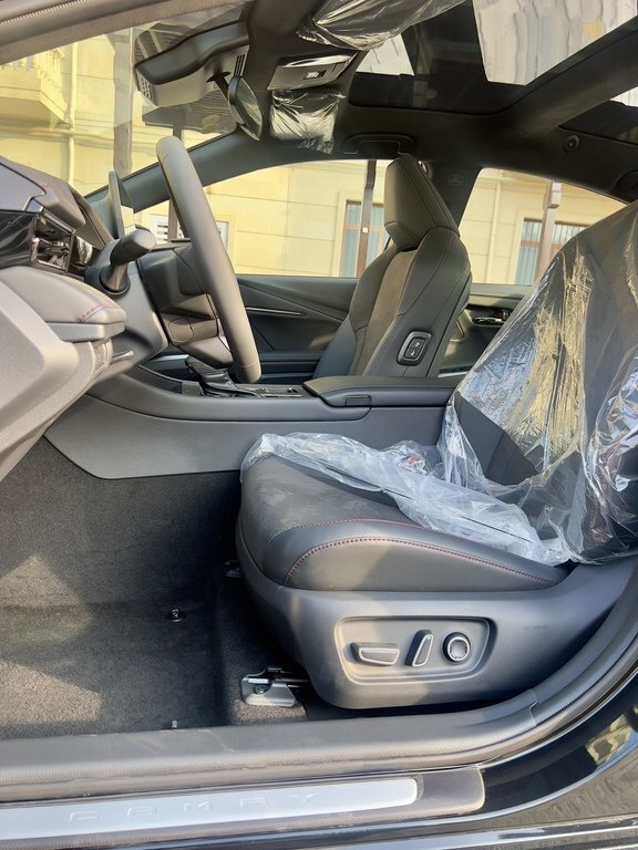 2026 Toyota Camry, 2.0L, 0km - Image 10