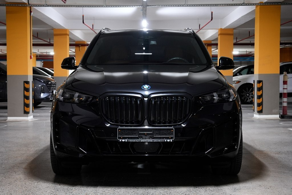 2024 BMW X5, 3.0L, 14800km - Image 3