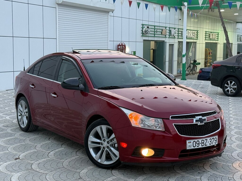 2013 Chevrolet Cruze, 1.4L, 296000km - Image 2