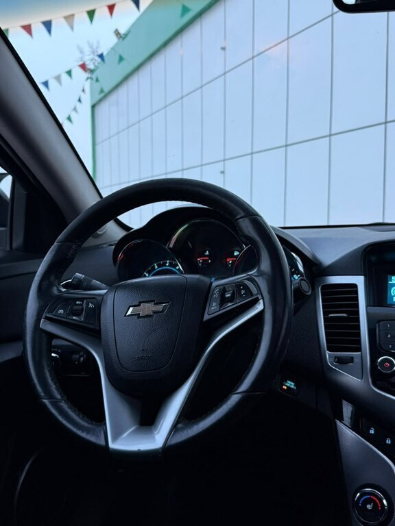 2013 Chevrolet Cruze, 1.4L, 296000km - Image 11