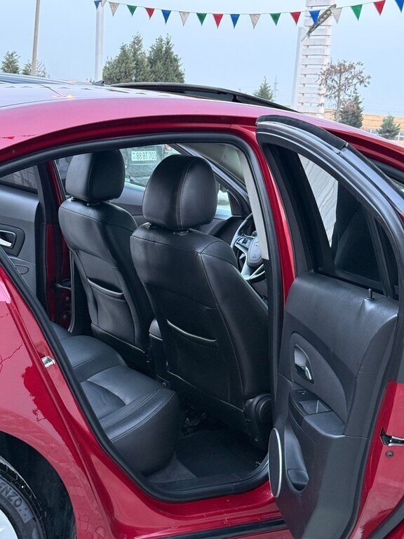 2013 Chevrolet Cruze, 1.4L, 296000km - Image 13