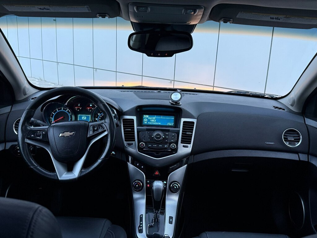 2013 Chevrolet Cruze, 1.4L, 296000km - Image 14