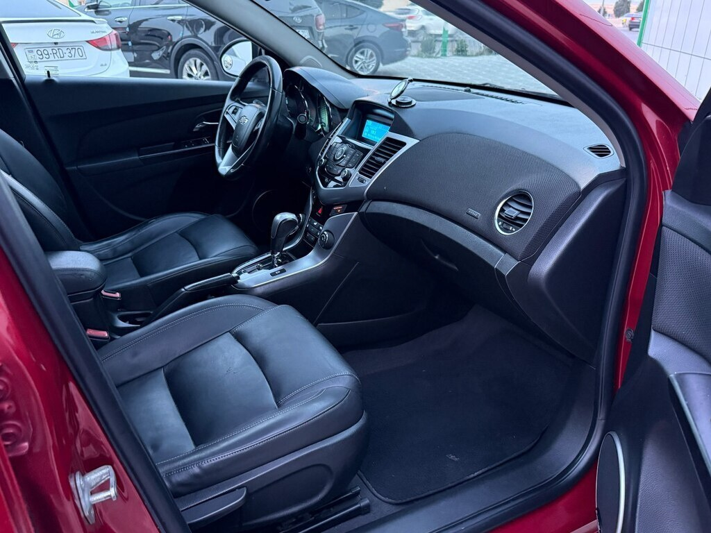 2013 Chevrolet Cruze, 1.4L, 296000km - Image 17
