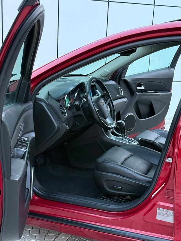 2013 Chevrolet Cruze, 1.4L, 296000km - Image 10