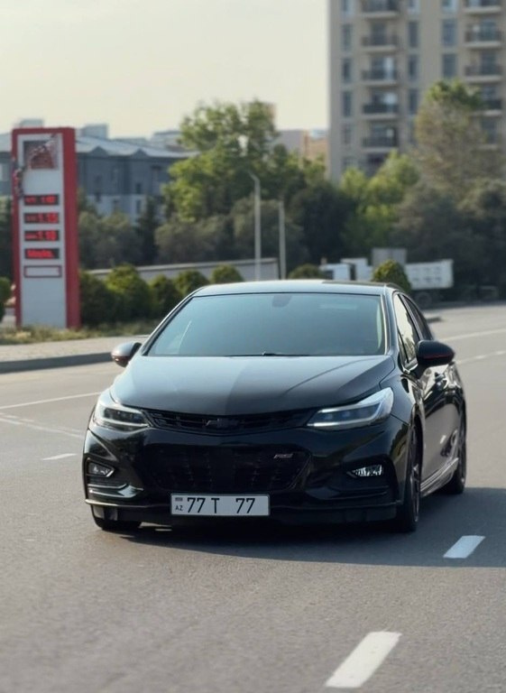 2018 Chevrolet Cruze, 1.4L, 68750km - Image 1