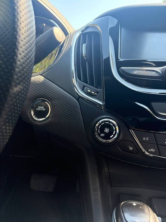 2018 Chevrolet Cruze, 1.4L, 68750km - Image 14