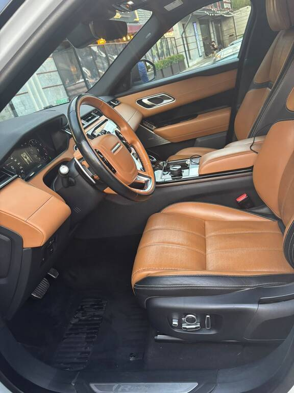 2018 Land Rover RR Velar, 2.0L, 138500km - Image 12