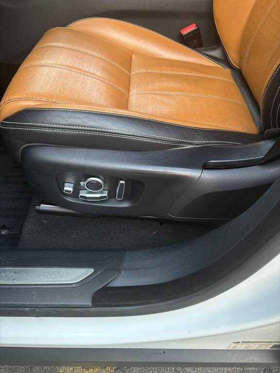 2018 Land Rover RR Velar, 2.0L, 138500km - Image 16