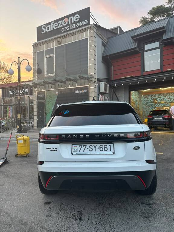 2018 Land Rover RR Velar, 2.0L, 138500km - Image 4