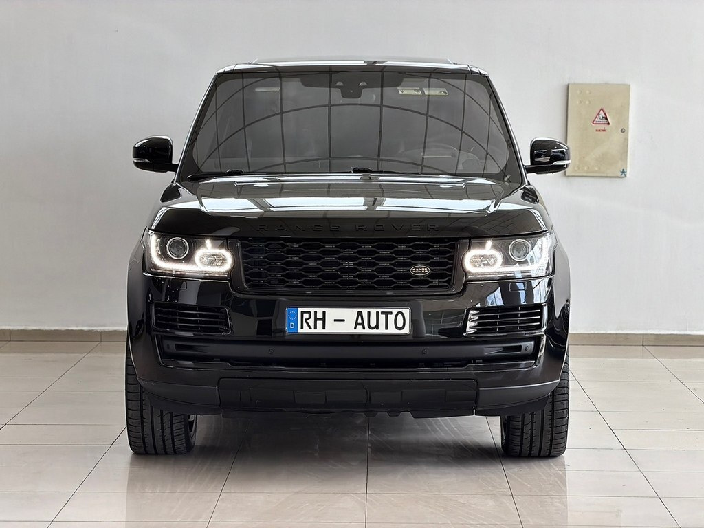 2017 Land Rover Range Rover, 3.0L, 229000km - Image 2
