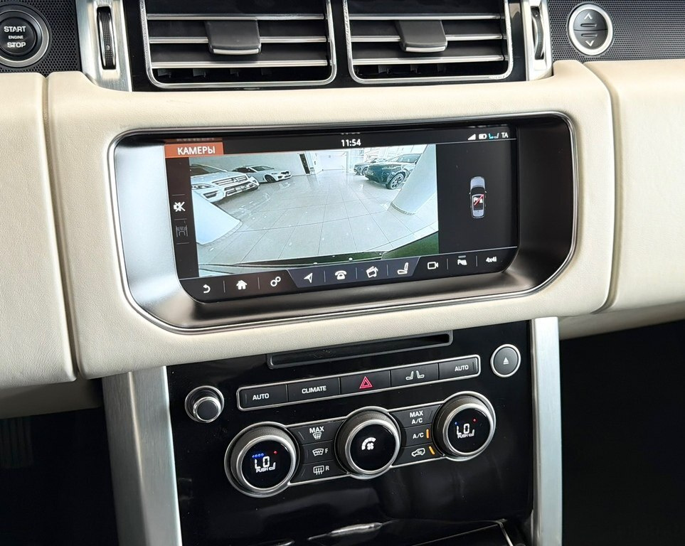 2017 Land Rover Range Rover, 3.0L, 229000km - Image 17