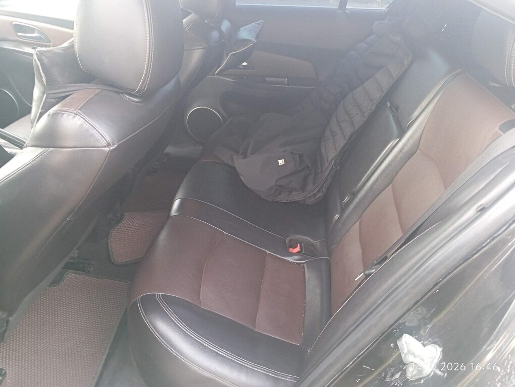 2014 Chevrolet Cruze, 1.4L, 337000km - Image 7