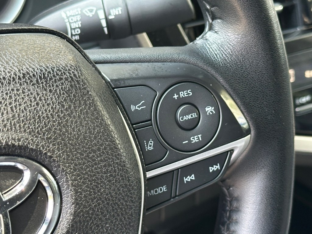 2021 Toyota Camry, 2.5L, 51000km - Image 12