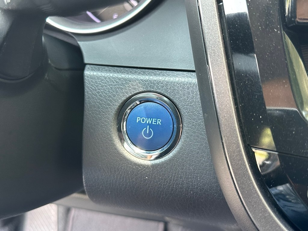 2021 Toyota Camry, 2.5L, 51000km - Image 15
