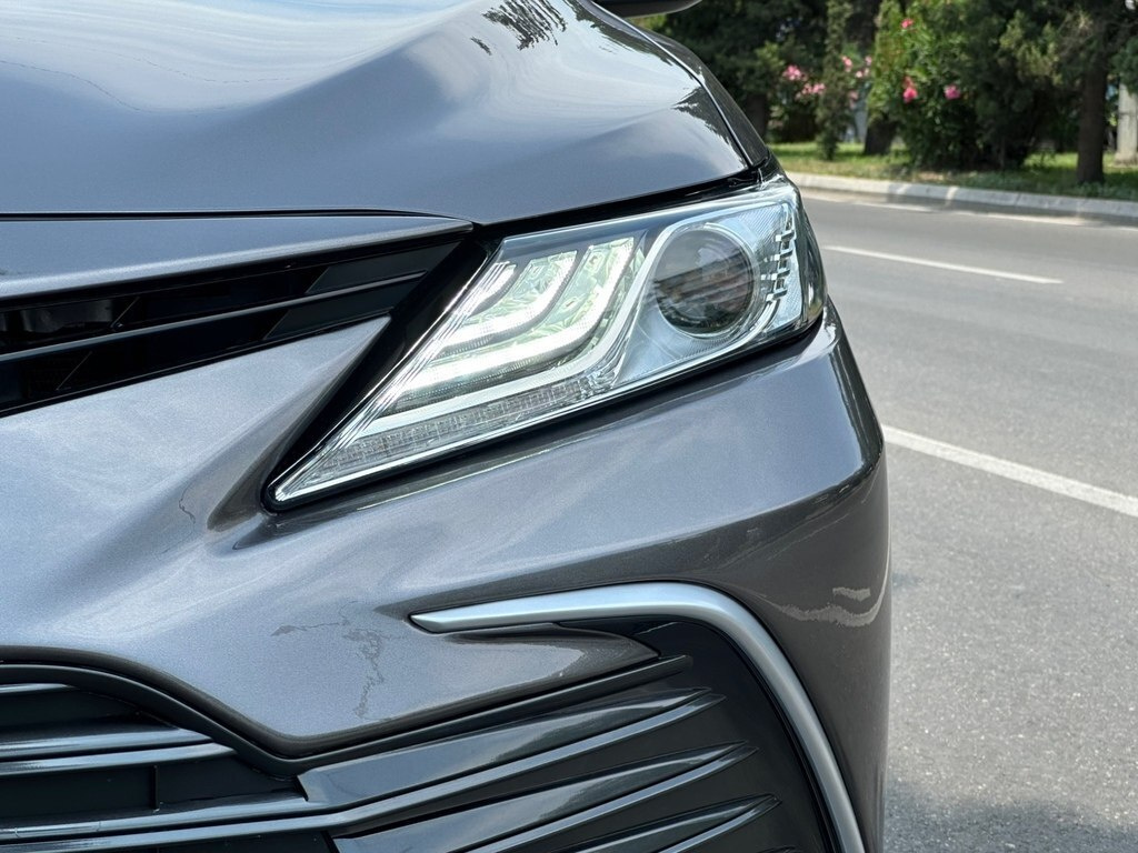 2021 Toyota Camry, 2.5L, 51000km - Image 19