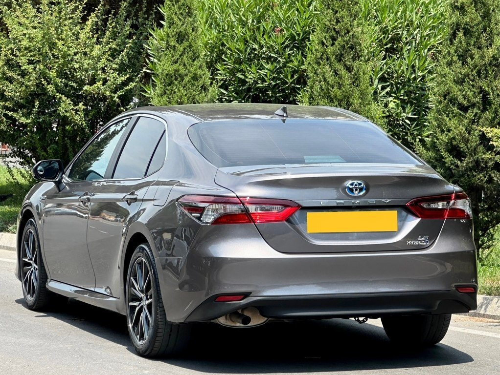 2021 Toyota Camry, 2.5L, 51000km - Image 6