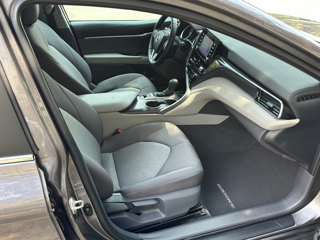 2021 Toyota Camry, 2.5L, 51000km - Image 8