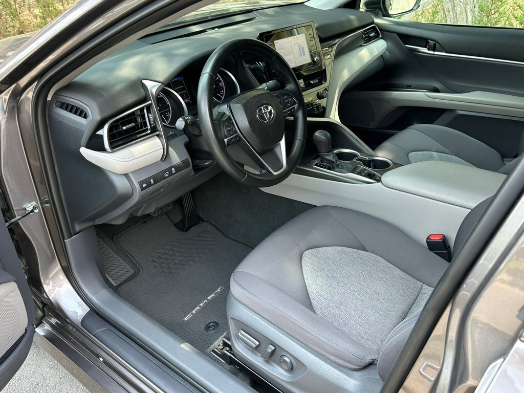 2021 Toyota Camry, 2.5L, 51000km - Image 10