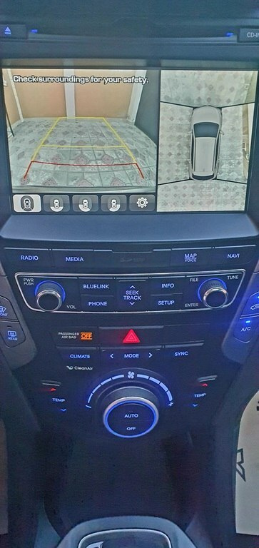 2017 Hyundai Santa Fe, 2.0L, 89000km - Image 15