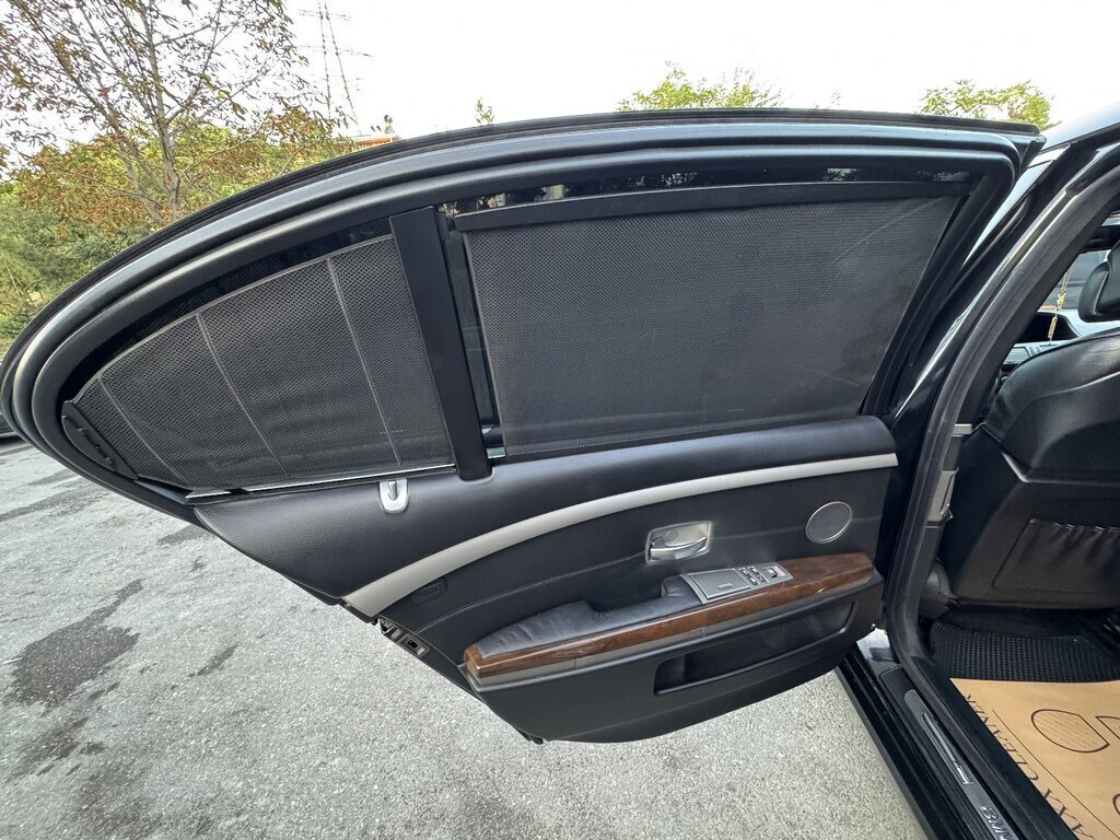 2006 BMW 740, 4.0L, 474000km - Image 9