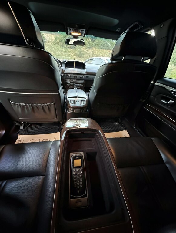 2006 BMW 740, 4.0L, 474000km - Image 10