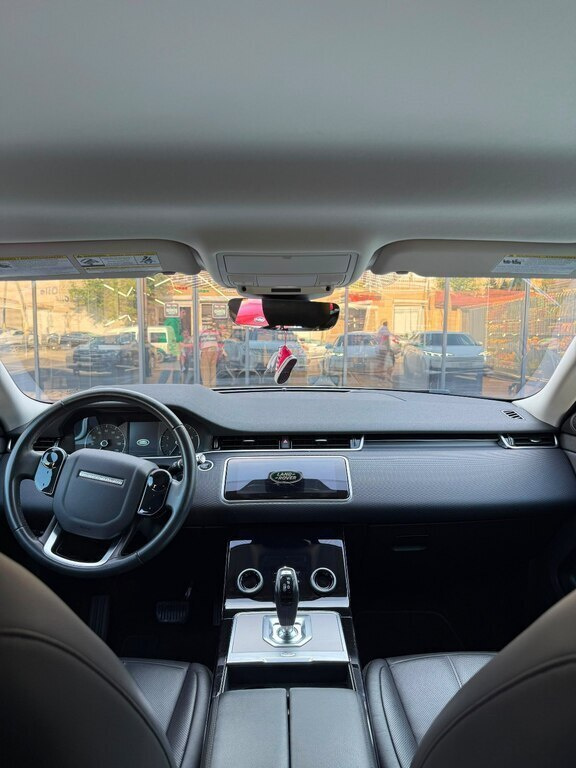 2020 Land Rover RR Evoque, 2.0L, 72000km - Image 14