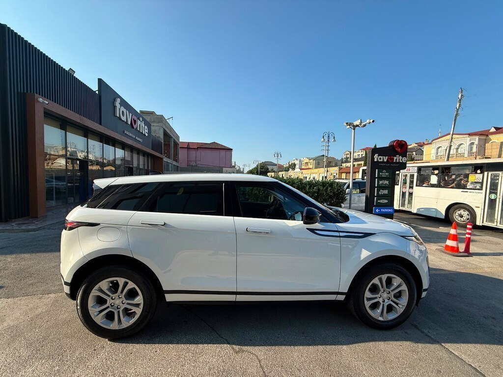 2020 Land Rover RR Evoque, 2.0L, 72000km - Image 8