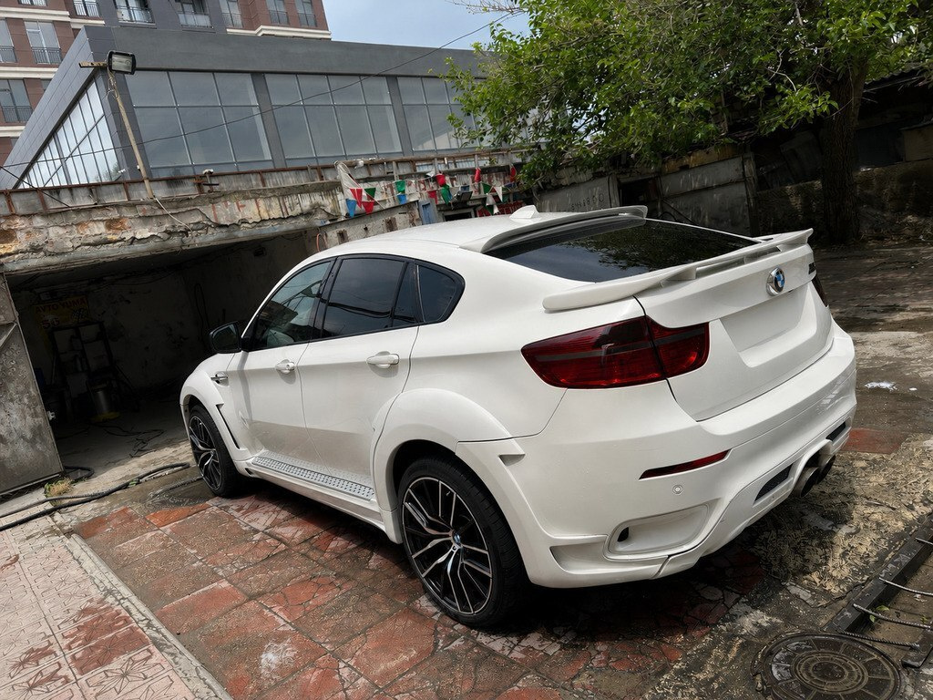 2009 BMW X6, 4.4L, 136150km - Image 3