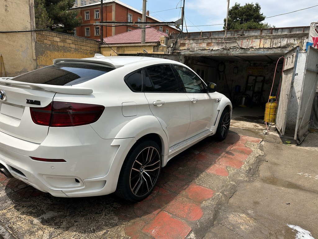 2009 BMW X6, 4.4L, 136150km - Image 4