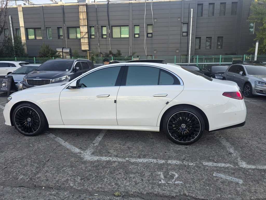 2025 Mercedes E 200, 2.0L, 40000km - Image 5