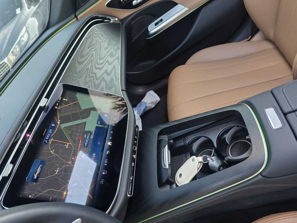 2025 Mercedes E 200, 2.0L, 40000km - Image 9