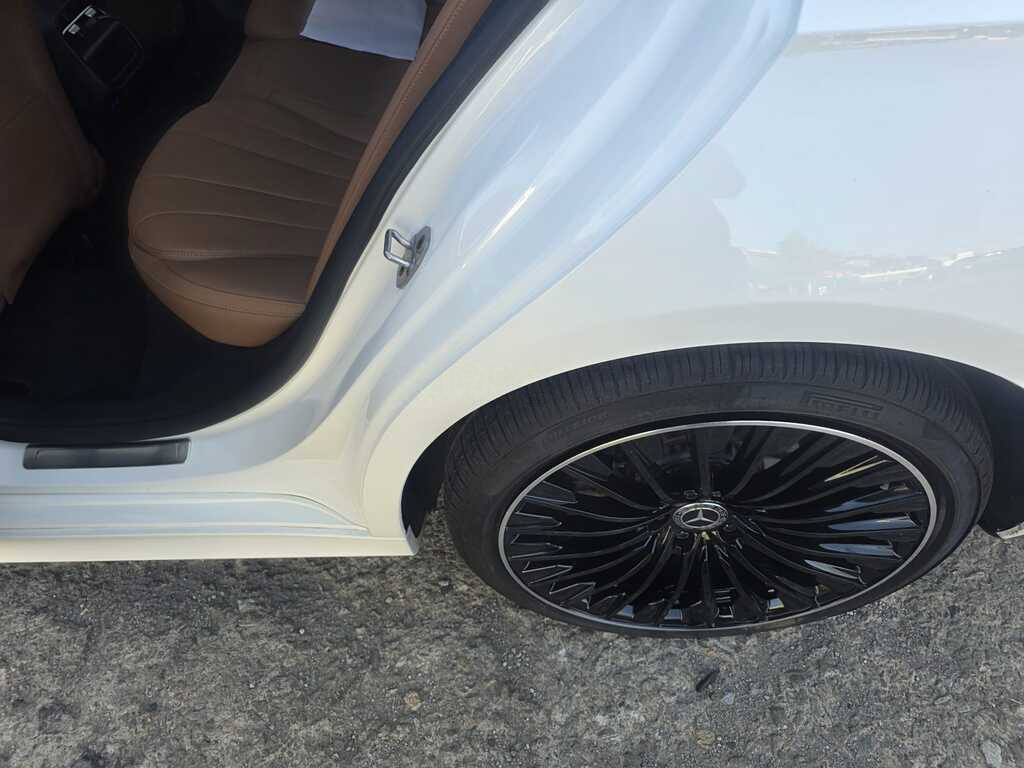 2025 Mercedes E 200, 2.0L, 40000km - Image 10