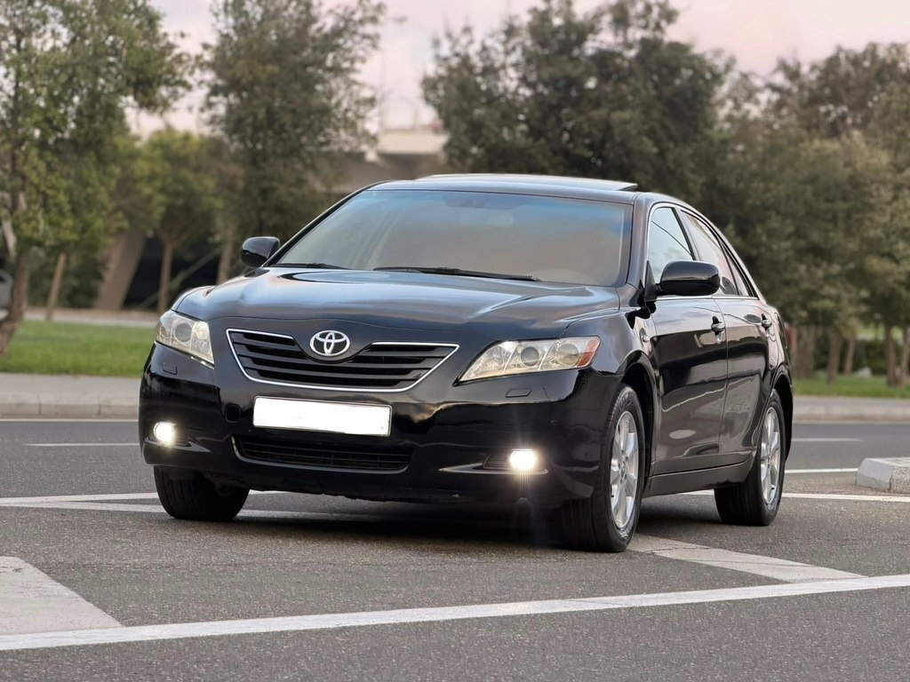 2008 Toyota Camry, 2.4L, 229000km - Image 1