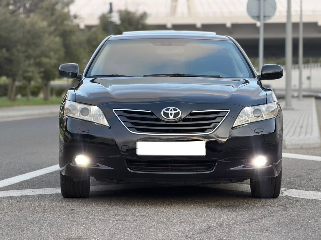 2008 Toyota Camry, 2.4L, 229000km - Image 2