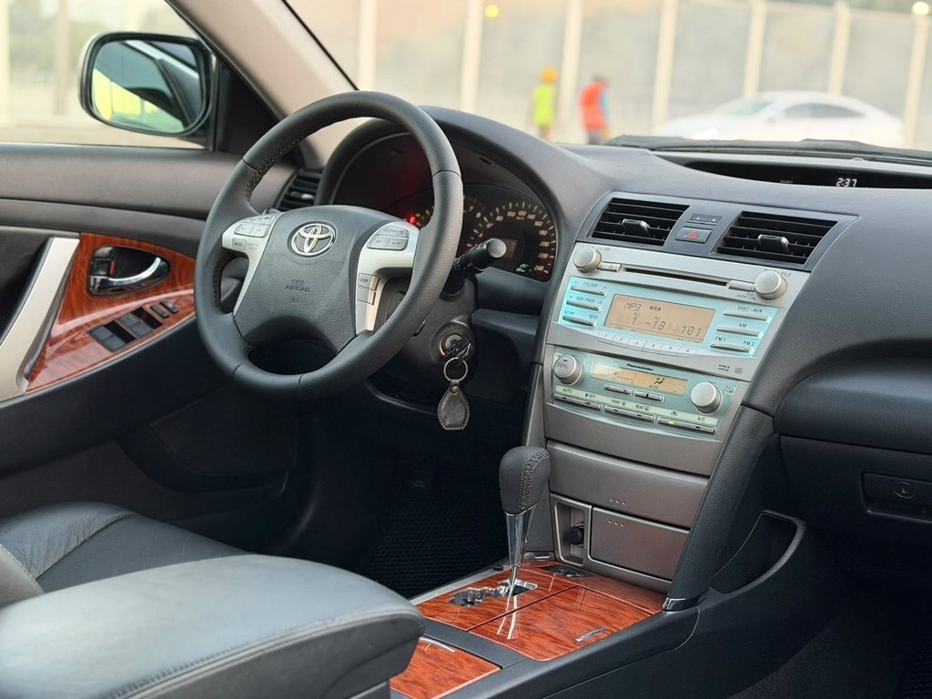 2008 Toyota Camry, 2.4L, 229000km - Image 14