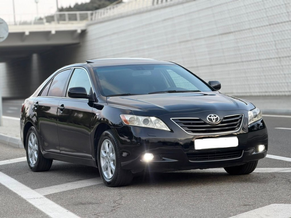 2008 Toyota Camry, 2.4L, 229000km - Image 3