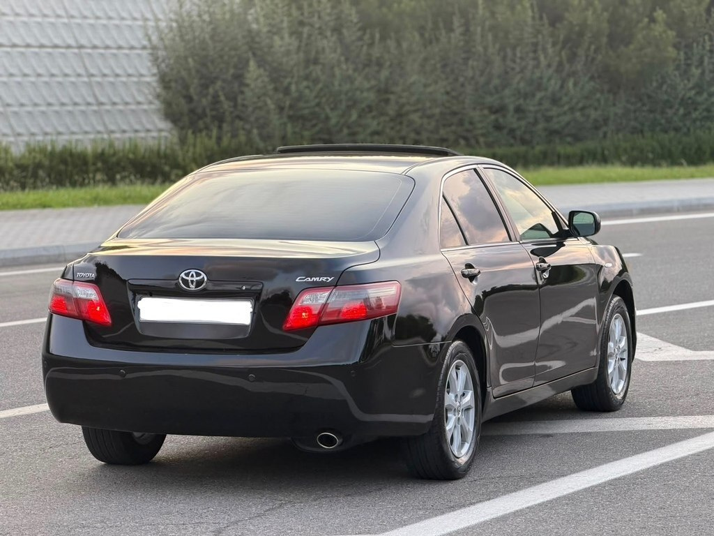 2008 Toyota Camry, 2.4L, 229000km - Image 6