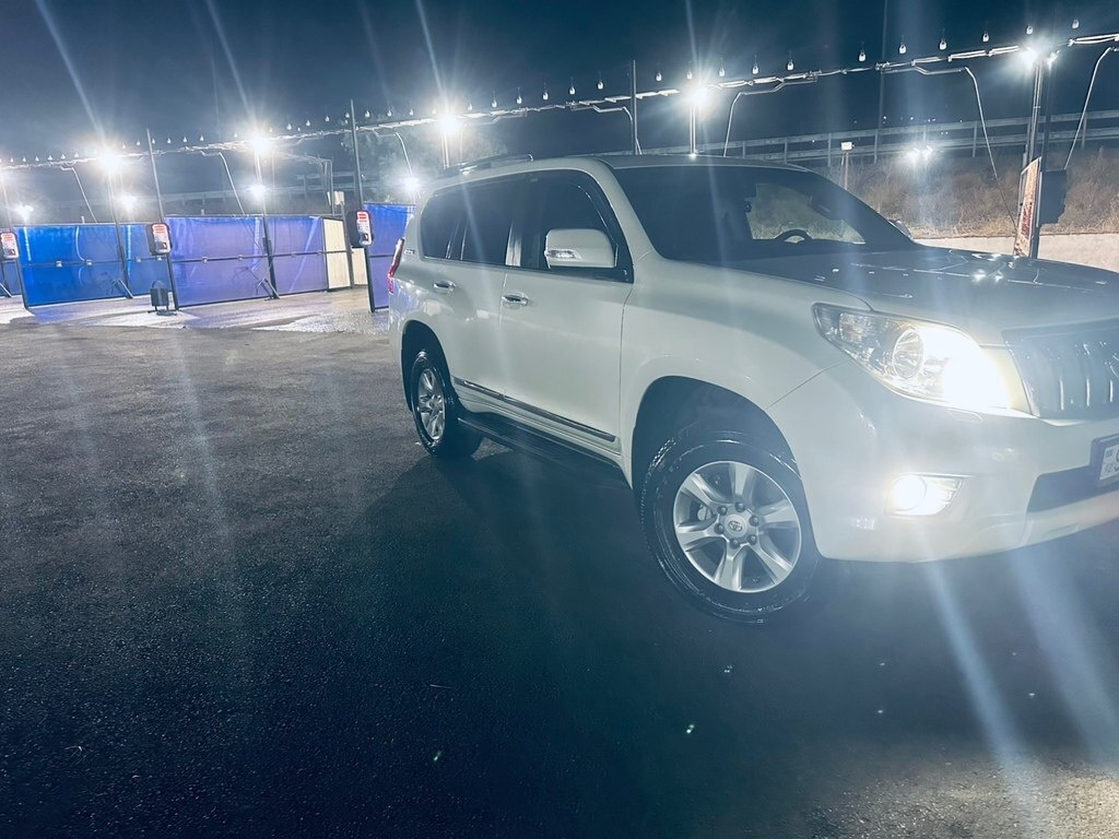 2012 Toyota Land Cruiser Prado, 2.7L, 207000km - Image 18
