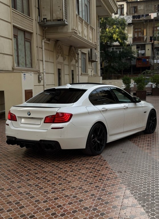 2014 BMW 528, 2.0L, 127000km - Image 13