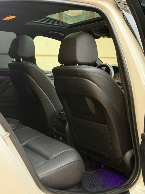 2014 BMW 528, 2.0L, 127000km - Image 19