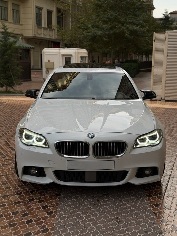 2014 BMW 528, 2.0L, 127000km - Image 3