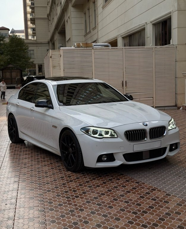 2014 BMW 528, 2.0L, 127000km - Image 5