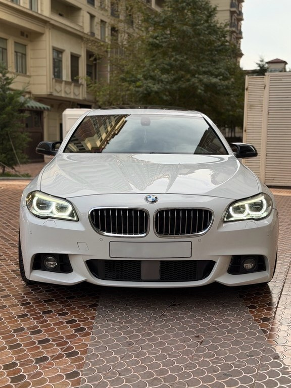 2014 BMW 528, 2.0L, 127000km - Image 6
