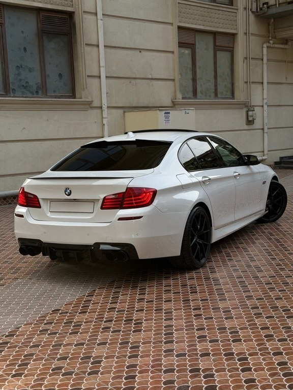 2014 BMW 528, 2.0L, 127000km - Image 9