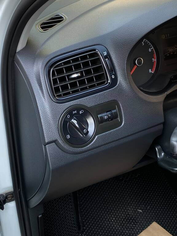 2018 Volkswagen Polo, 1.6L, 116000km - Image 12