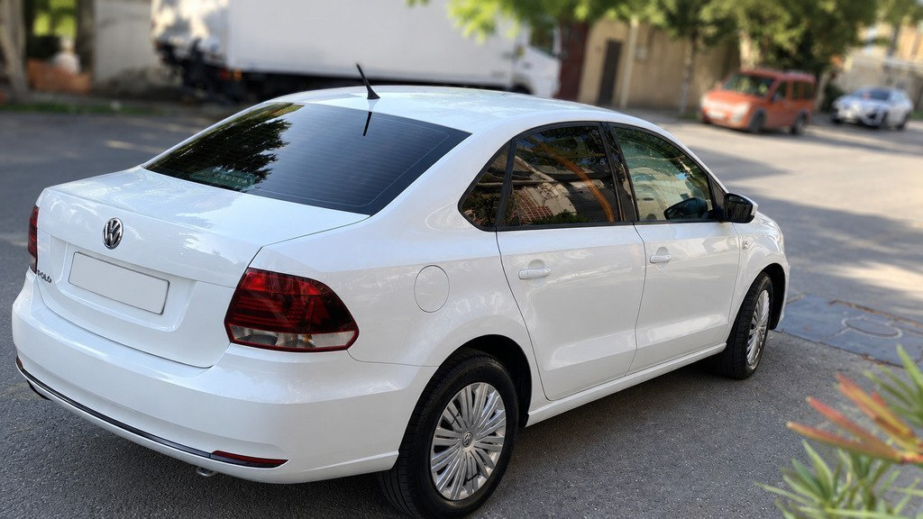 2018 Volkswagen Polo, 1.6L, 116000km - Image 3
