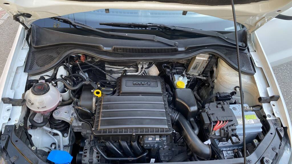 2018 Volkswagen Polo, 1.6L, 116000km - Image 8