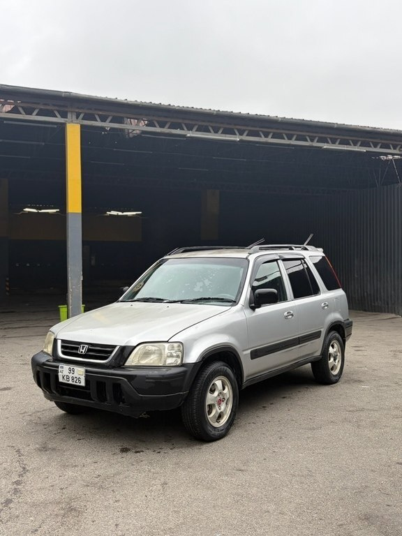 1996 Honda CR-V, 2.0L, 378000km - Image 3