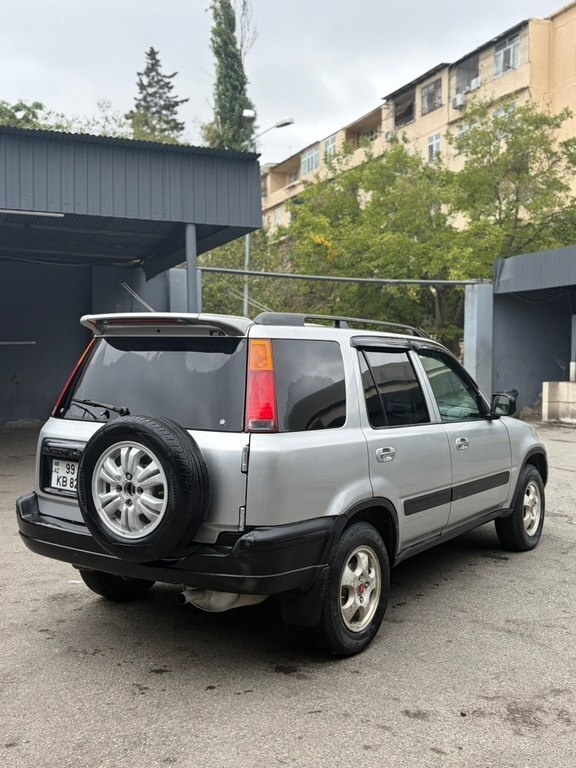 1996 Honda CR-V, 2.0L, 378000km - Image 4