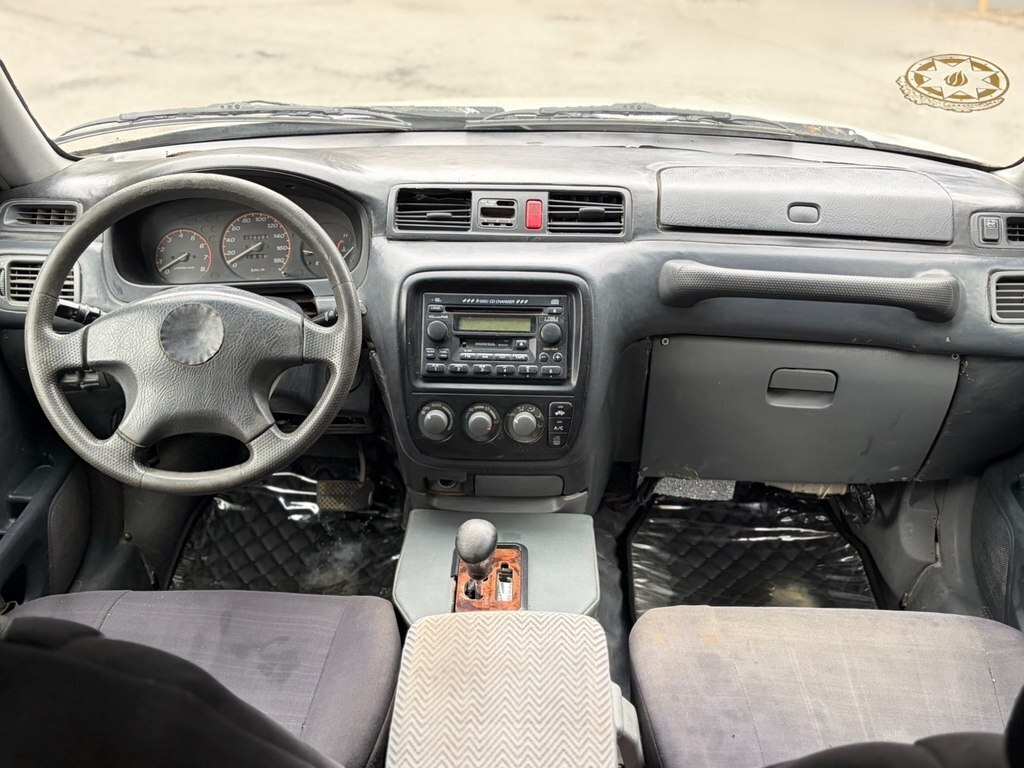 1996 Honda CR-V, 2.0L, 378000km - Image 5